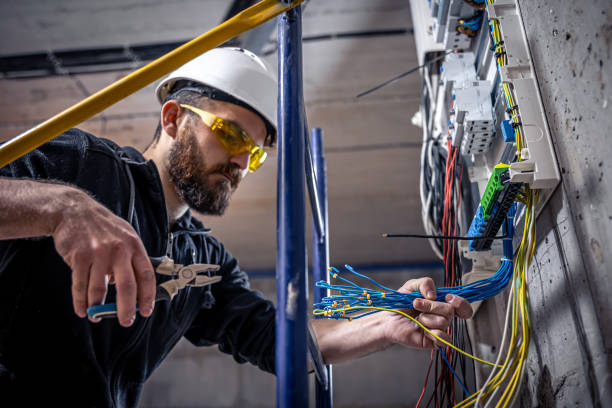 Best Circuit Breaker Repair  in Leawood, KS